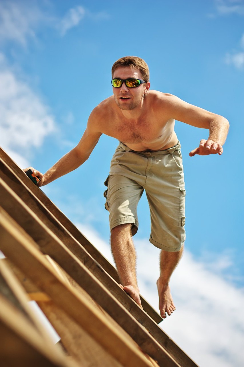 How to Install Dimensional Roofing Shingles on Your Fort Lauderdale Commercial Building